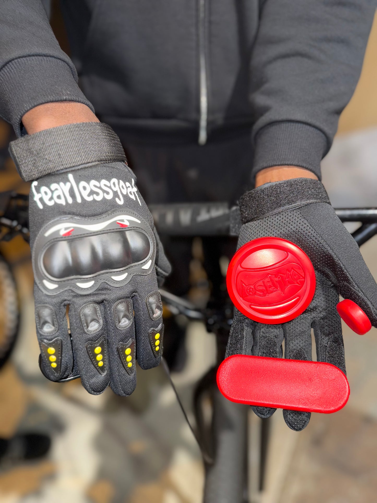 "FEARLESS GOAT DRAG GLOVE"